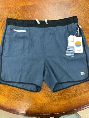 Vuori Navy Banks Shorts 5 inch inseam